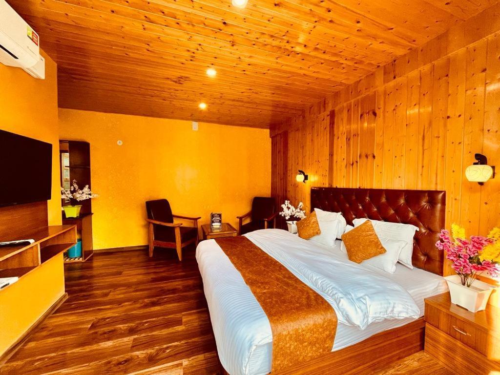 Tata Vista Resort Mall Road Manali - Centrally Heated & Air Cooled Bagian luar foto