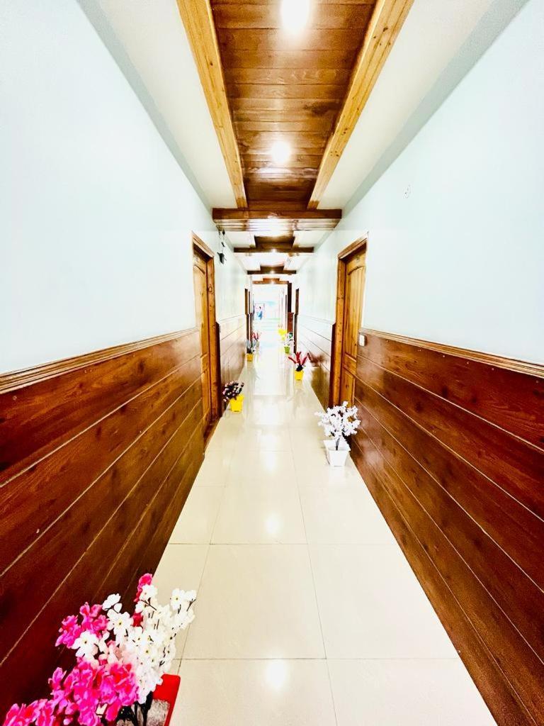 Tata Vista Resort Mall Road Manali - Centrally Heated & Air Cooled Bagian luar foto