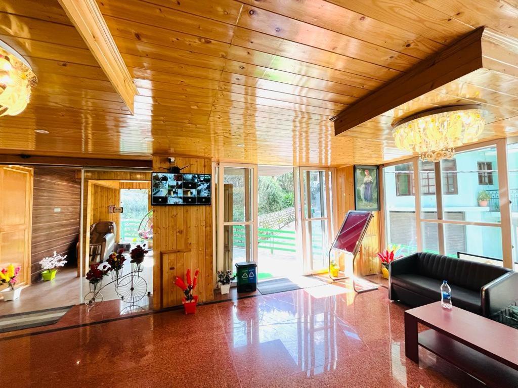 Tata Vista Resort Mall Road Manali - Centrally Heated & Air Cooled Bagian luar foto