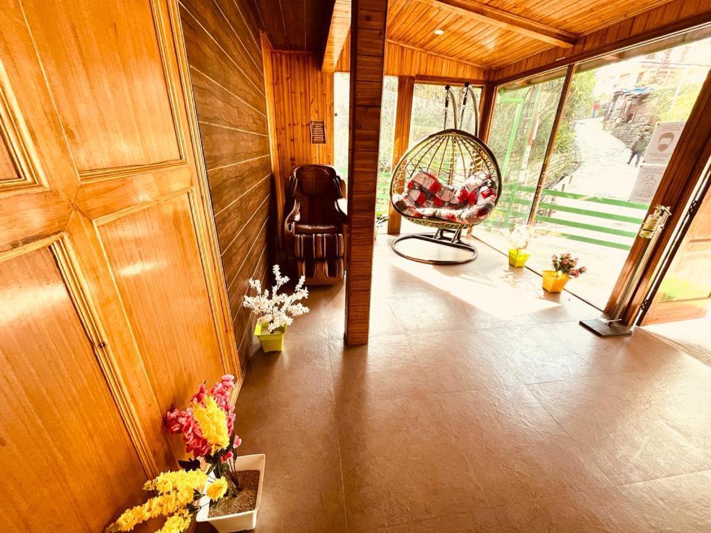 Tata Vista Resort Mall Road Manali - Centrally Heated & Air Cooled Bagian luar foto