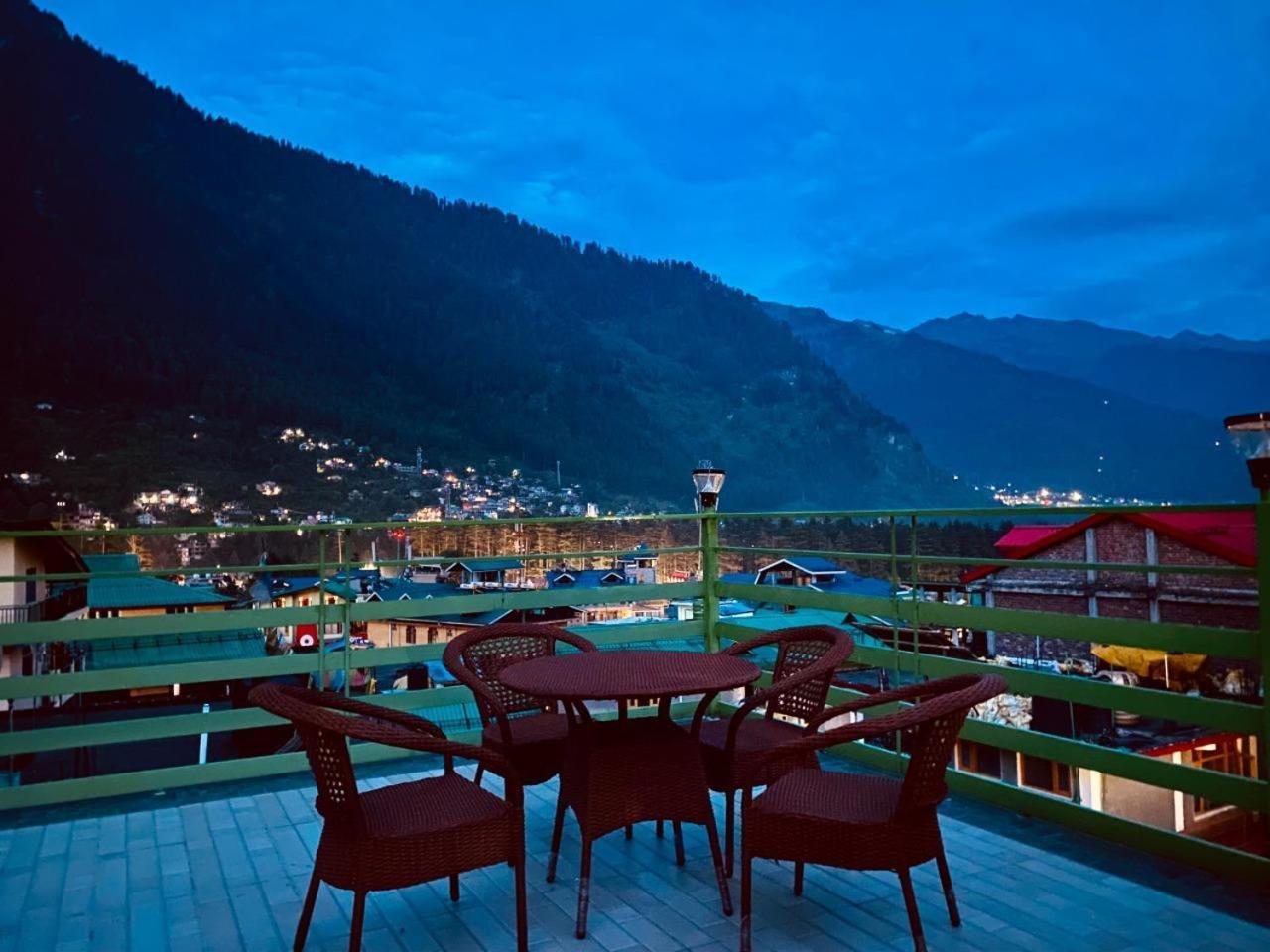 Tata Vista Resort Mall Road Manali - Centrally Heated & Air Cooled Bagian luar foto